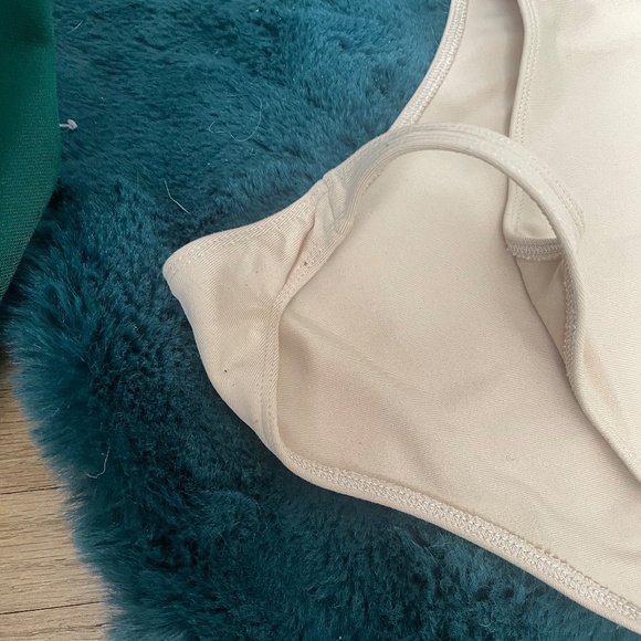 Babaton jumpsuit- yellow - Picture 3 of 4